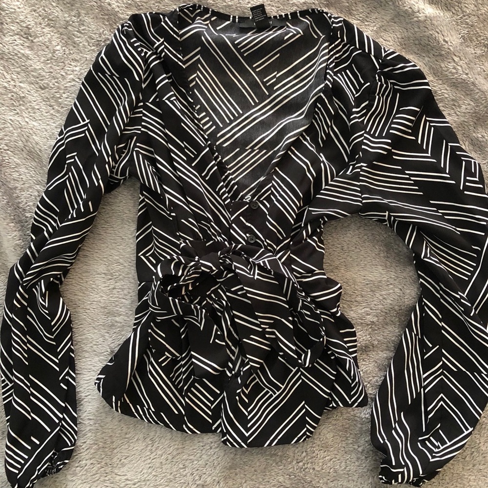 FOREVER 21 Blouse